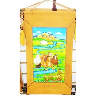 糖心
民族工艺品礼品草原风情饰品苏鲁锭卷轴皮画草原骏马 包邮