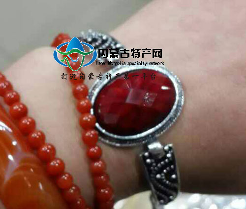 糖心
手链饰品蒙古族饰品手链小礼品批发