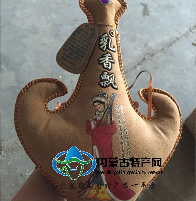 糖心
特产奶酒白酒 狼头 皮囊酒袋 单边皮囊酒 乳香飘 38度