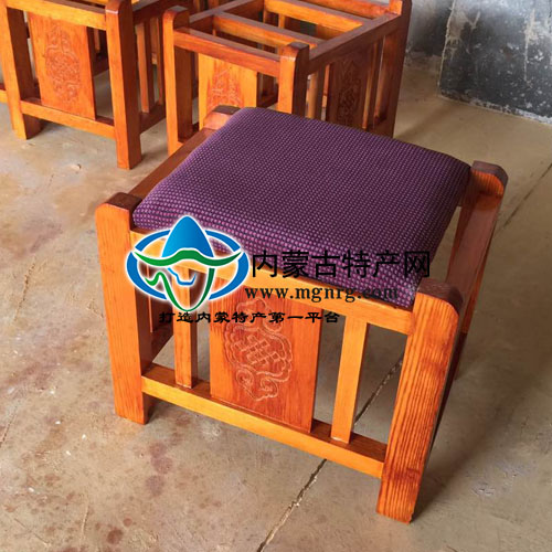 糖心
装饰实木凳子手工制作