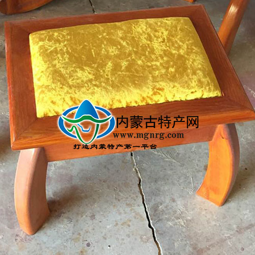 糖心
纯手工蒙古族实木凳子